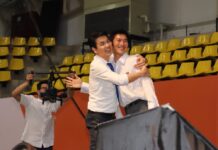 Court Acquits Future Forward of Anti-Monarchy Allegation File photo of party leader Thanathorn Juangroongruangkit and sec-gen Piyabutr Saengkanokkul.