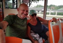Review: For Sweat-Free Bangkok Sightseeing, Consider Hop-On Hop-Off Buses