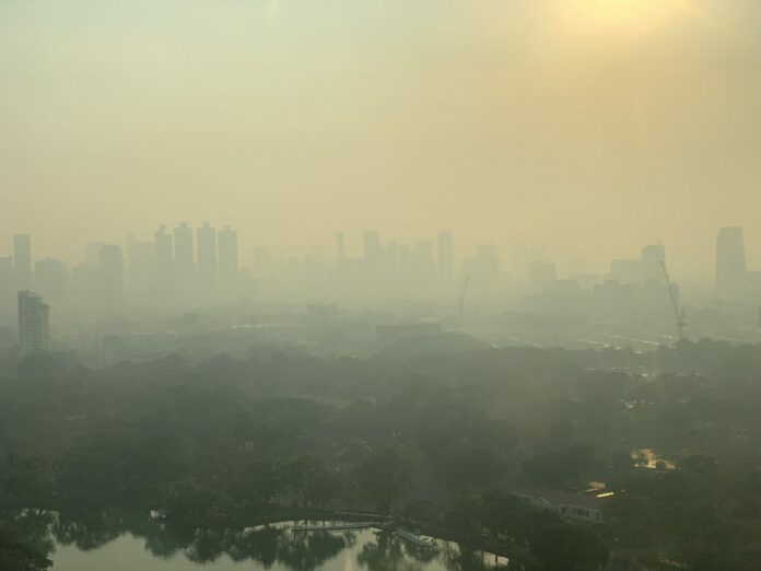 Smog over Bangkok on Jan. 10, 2019. Photo: Gusgust1993 / Twitter