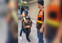 Motosai Taxis Headlock GrabBike Rider, Ignore Calls to Police (Video) A still from the video clip showing GrabBike driver Apichart Maneerat being assaulted by motorcycle taxi drivers on Jan. 24, 2020.