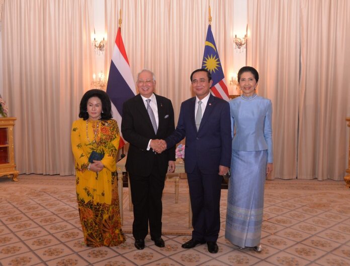Malaysian PM Najib Razak visits Thai Government House in Bangkok on Sep. 6, 2016.