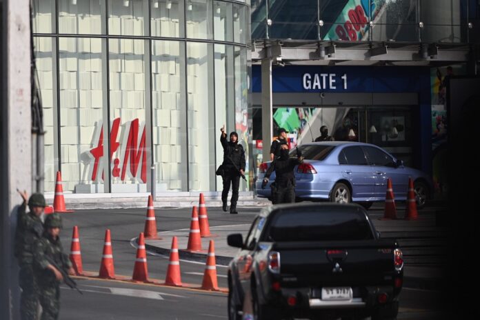 Police commandos at Terminal 21 shopping mall in Nakhon Ratchasima province on Feb. 9, 2020.