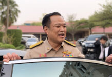 Anutin Won’t Say Why He Withdrew Mandatory Quarantine Order A file photo of Anutin Charnvirakul.