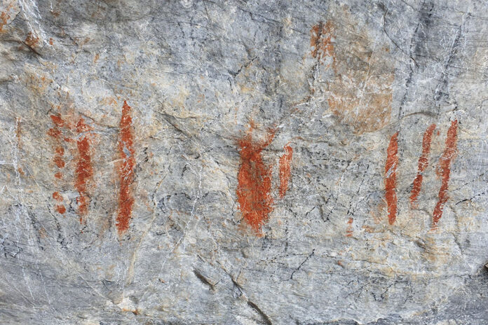 One of the paintings found at Khao Yala archaeological site. It is believed to be a tally mark.
