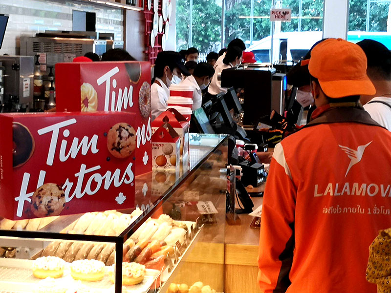 Review: Tim Hortons is a Serious Newcomer in Bangkok Donut Ring