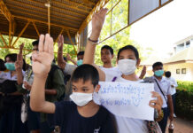 Govt to Ask Student Protesters for Views on Charter