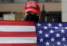 Los Angeles Mayor Urges Everyone to Wear Masks