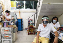 No Customers, But This Second-Hand Bookstore Keeps Its Doors Open
