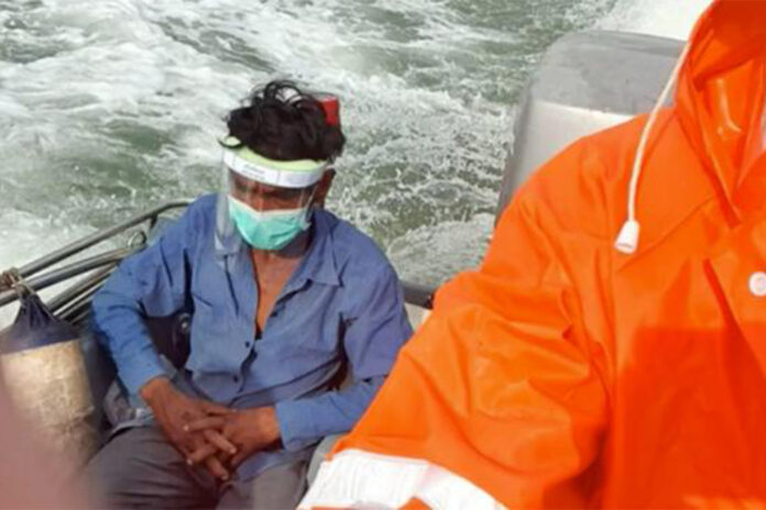Ratanapol Pan-un after he was rescued from the sea on April 14, 2020. Photo: Thairath Ratanapol Pan-un after he was rescued from the sea on April 14, 2020. Photo: Thairath