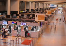 Don’t Come Home Right Now, Gov’t Tells Thais Marooned Overseas