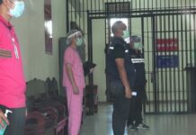 18 More Foreign Inmates Infected With Coronavirus Officials visit the Sadao Immigration Detention Center on April 30, 2020.