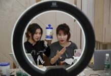 Why Open a Store? Chinese Merchants Go Livestreaming Instead