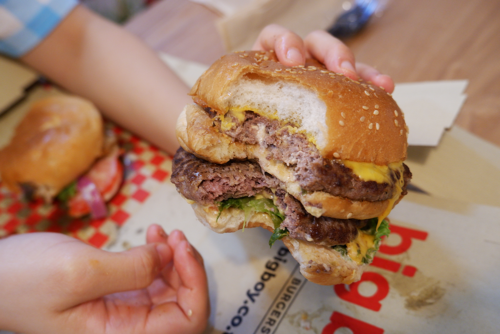 We Tried Big Boy Burger – Here’s How Michigan Tastes in Bangkok