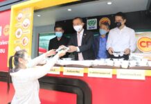 Agriculture Ministry and CPF Launch Food Truck to Feed Communities in Bangkok