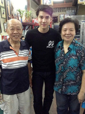 For 45 Years in Yannawa, a Chicken Rice Shop Never Lost Its Charm