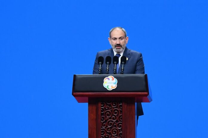 Armenian Prime Minister Nikol Pashinyan delivers a speech at the opening ceremony of the Conference on Dialogue of Asian Civilizations (CDAC) at the China National Convention Center in Beijing, capital of China, May 15, 2019. Photo: Ju Huanzong / Xinhua