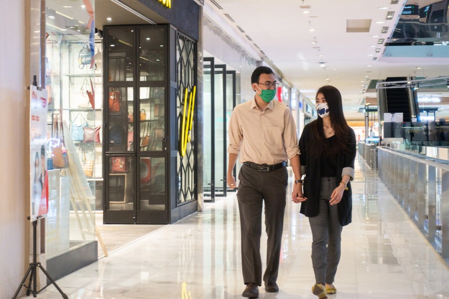 Customers visit a shopping centre in Jakarta, Indonesia, June 15, 2020. Photo: Du Yu / Xinhua