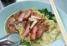 Slurp the ‘100% Original’ Egg Noodles Soup on Silom Road