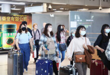 Gov’t Debates Reopening Foreign Tourism Amid Virus Threat A file photo of people arriving at Suvarnabhumi Airport.