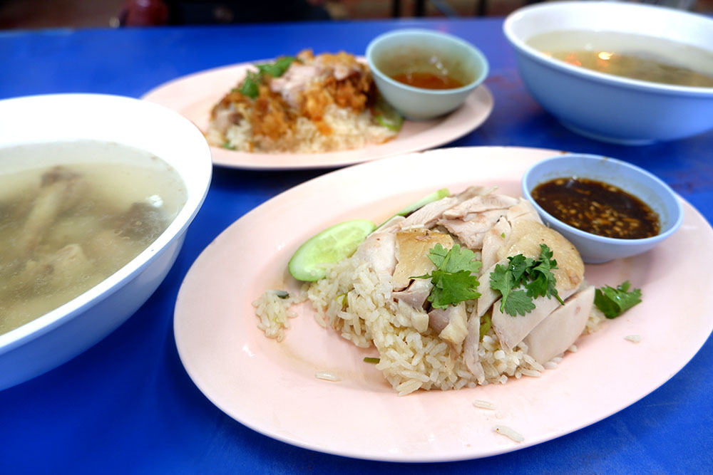 For 45 Years in Yannawa, a Chicken Rice Shop Never Lost Its Charm