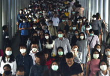 Survey: 1 in 4 Workers Lost Jobs, Put on Leave in Pandemic Photo: Matichon