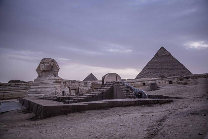 This March 30, 2020 file photo, shows the empty Giza Pyramids and Sphinx complex on lockdown due to the coronavirus outbreak in Egypt. Photo: Nariman El-Mofty / AP