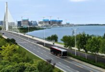 Autopilot Bus, Powered by 5G, Goes on Test Run in China