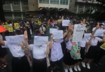Protest Leaders Disagree on Prayut’s Offer to Meet