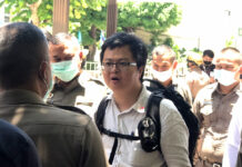 Activists Arnon, ‘Mike Rayong’ Detained on Fresh Charges Arnon Nampha on Aug. 25, 2020.