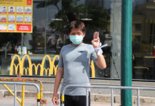 Students to Hold Three-Finger Salute for Record-Breaking 12 Hrs