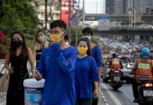 Limited Flights From Thailand to Beijing Resume as Pandemic Eases