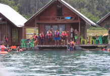 Gov’t Hints at Extra Holidays Planned For Nov. Tourists at Khao Sok National Park in Surat Thani province on Sept. 3, 2020.