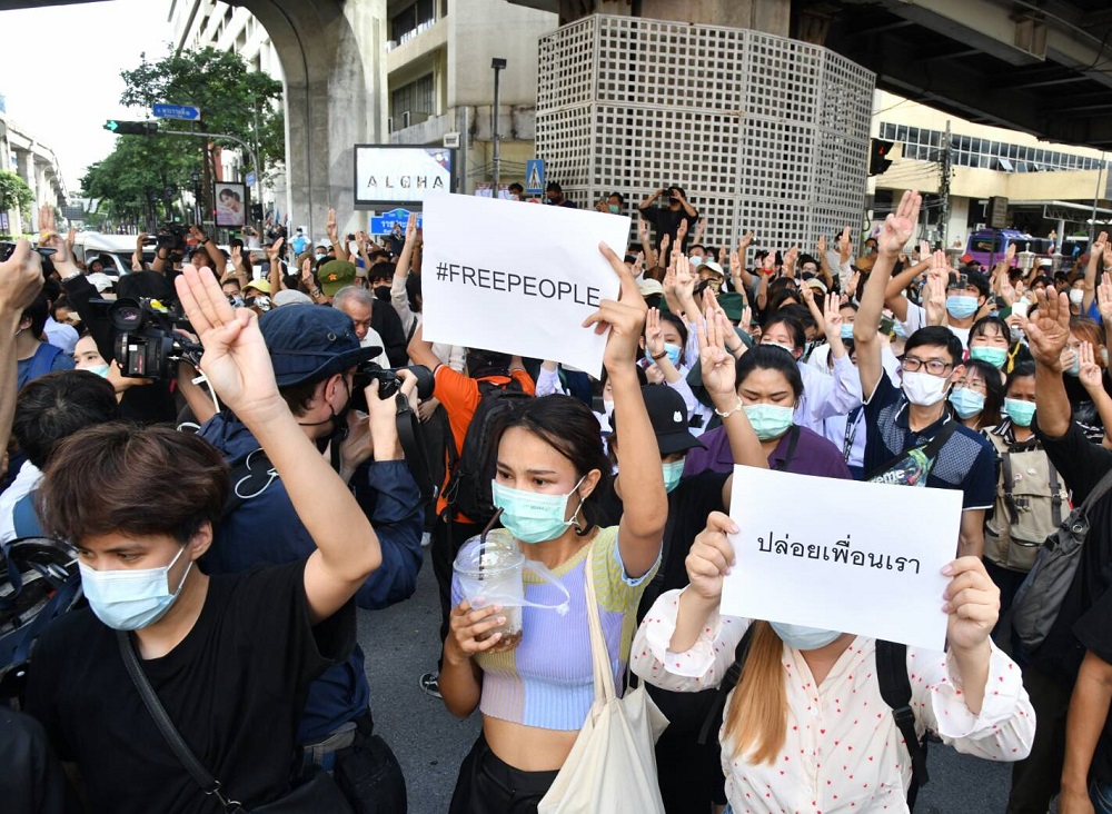 Police to Shut Down Ratchaprasong Ahead of Protest