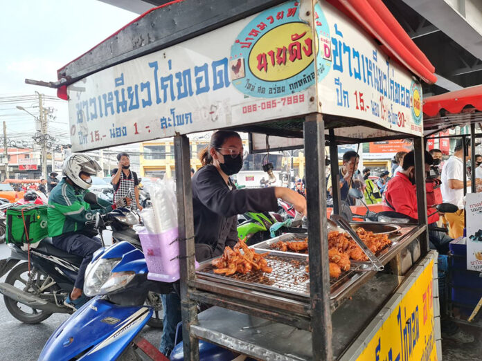 A fried chicken cart at the Kaset Intersection protest on Oct. 20, 2020.