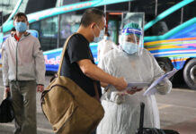 Thailand Reports First COVID-19 Fatality in 49 Days A health worker screens a foreign tourist arriving on the Special Tourist Visa scheme at Suvarnabhumi Airport on Oct. 26, 2020.