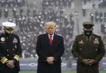 As End Approaches, Trump Gets Doses of Flattery, Finality