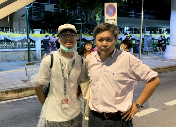 Tappanai Boonbandit and Pravit Rojanaphruk.
