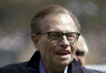 Larry King, Broadcasting Giant for Half-Century, Dies at 87