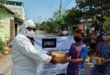 Migrant Workers in Samut Sakhon Receive Food Aid From CP Foods