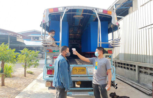 Songtaew Bus in Samut Sakhon Introduces Social Distancing