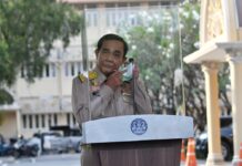 Thailand Adds 745 Virus Cases, New Business Restrictions