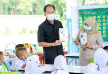 The Thai Red Cross Society pro-active with community-based learning programs for students and youths with literacy problems