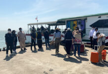 We Are Open: ‘Special Tourist Visa’ Is Still On Despite Outbreak Tourists board a ferry to Koh Chang in Trat province on Jan. 1, 2021.