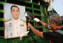 Prayut, Cabinet Survive No-Confidence Vote (As Expected)