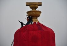 Protesters Reclaim Democracy Monument, Clash With Police