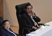 Prayut Attacked for Economy, Virus Handling in 1st Day of Censure Debate