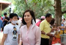 Cabinet Reshuffle Replaces 3 Members Booted by Court A file photo of the new education minister Trinuch Thienthong.