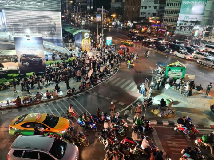Anti-government protesters at the Asok Intersection on March 11, 2021.