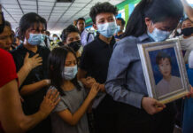 Deadly Violence Resumes in Myanmar After Peaceful Protests Family members of Khant Ngar Hein grieve during his funeral in Yangon, Myanmar Tuesday, March 16, 2021. Photo: AP