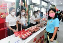 CP Group and CP Foods Give Away Foods and Drinks for People at COVID-19 Vaccination Starts at Bang Sue Grand Station